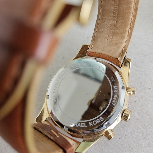 Michael Kors Lexington Chronograph Gold Dial Men's Watch - Picture 3 of 3